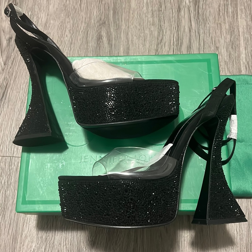 Jennifer Lopez sandals